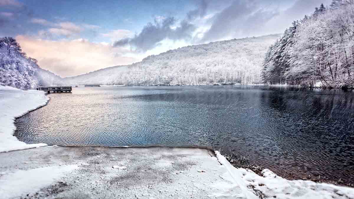 Norton Reservoir in the snow.